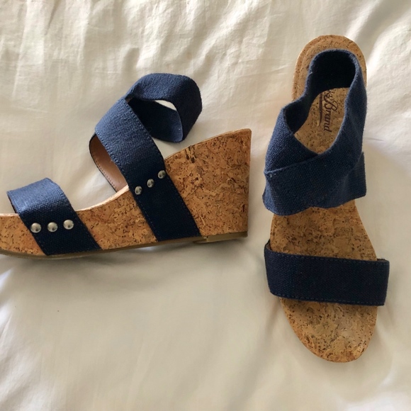 Lucky Brand Marinah Navy Cork Wedge 4" Sandals - Picture 2 of 3